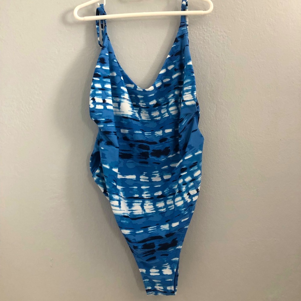 One piece bathing suit